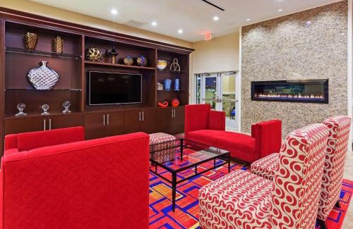 The Colony Hotel | Clarion Hotel The Colony - Plano West