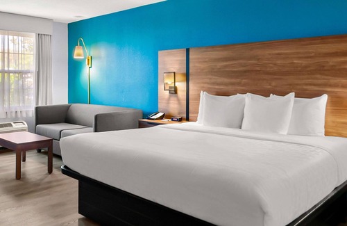 Falls Church Hotel | Clarion Inn Falls Church - Arlington