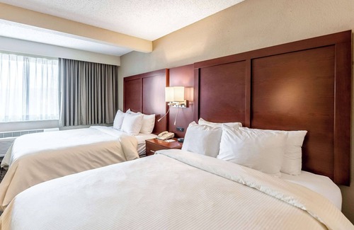 Halltown Hotel | Clarion Inn Harpers Ferry - Charles Town