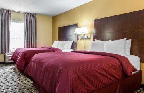 Pike Hotel | Clarion Inn & Suites Indianapolis Northwest