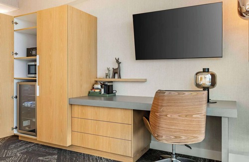 Kenora Hotel | Clarion Lakeside Inn & Conference Centre