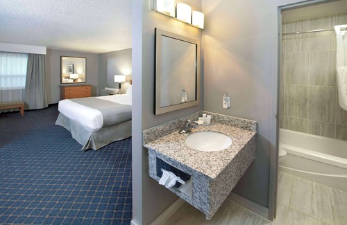 Medicine Hat Hotel | Clarion Pointe
