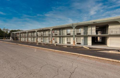Decatur Hotel | Clarion Pointe Decatur Downtown