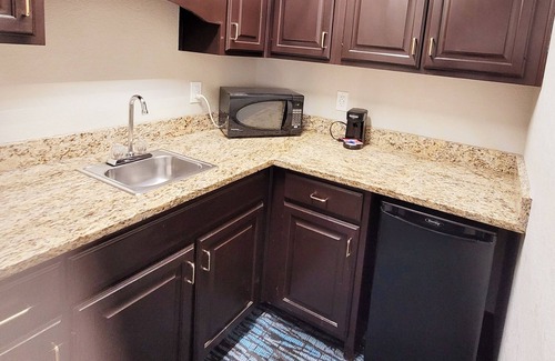 Harrodsburg Hotel | Clarion Pointe Harrodsburg-Danville
