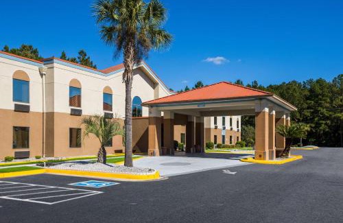 Flemington Hotel | Clarion Pointe Hinesville near Fort Stewart
