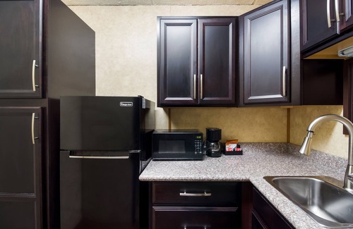 Lake Jackson Hotel | Clarion Pointe Lake Jackson - Clute