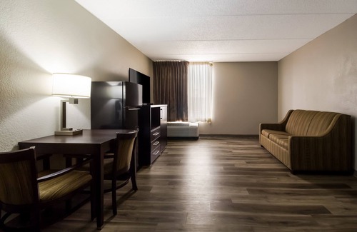 Lake Jackson Hotel | Clarion Pointe Lake Jackson - Clute