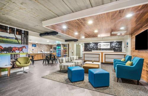 Richmond Hotel | Clarion Pointe Richmond North near University