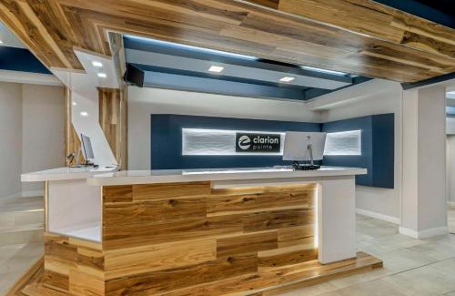 Tampa Hotel | Clarion Pointe Tampa-Brandon Near Fairgrounds and Casino