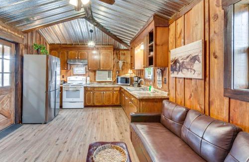 Clarkesville House | Clarkesville Rustic Hideaway on 38-Acre Farm!