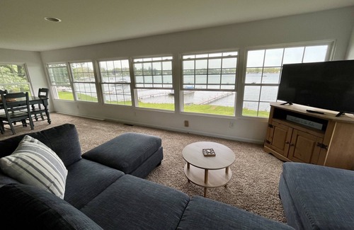 Clarklake Cottage | Clarklake Lakefront! 3+ Bedroom, 2 Full Bath Cottage!