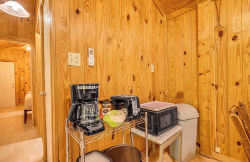 Clarkson Cabin | Clarkson Cabin Near Nolin Lake: 4 Mi to Boat Ramp!