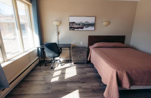 Clarkson Hotel | Clarkson Village Motel, 1815 Lakeshore Rd West Mississauga