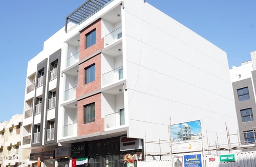 Al Quoz Apartment | Classic 1Bedroom Apartment with AC, wireless free internet nearing ADCB metro.