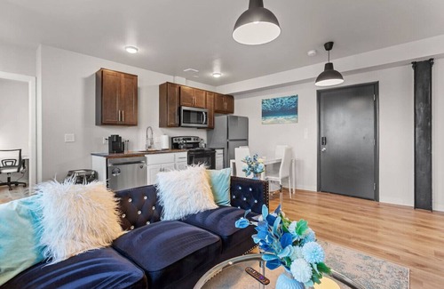 Detroit Apartment | Classic 2BR Detroit's Sugar Hill