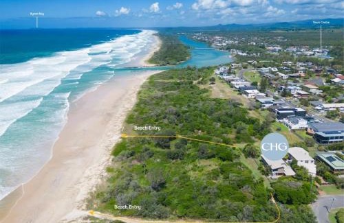 Pottsville House | Classic Beach House on Surfside - Pet Friendly