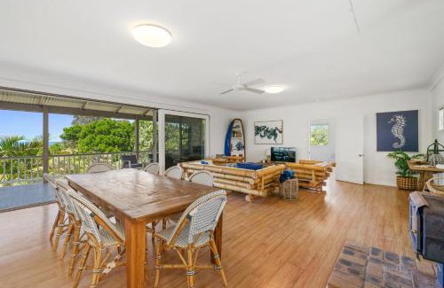 Pottsville House | Classic Beach House on Surfside - Pet Friendly