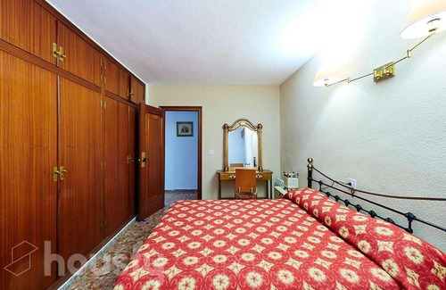 Ensanche Diputacion House | Classic Bedroom in the Center of Alicante