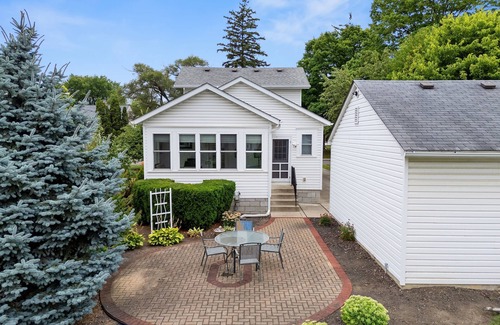 Grandview Heights House | Classic Charm on Ashland – Gorgeous Grandview Home for 8! Walk to Dining & More