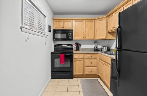 Athens Condo | Classic City Getaway - 1 mile walk to Sanford Stadium!