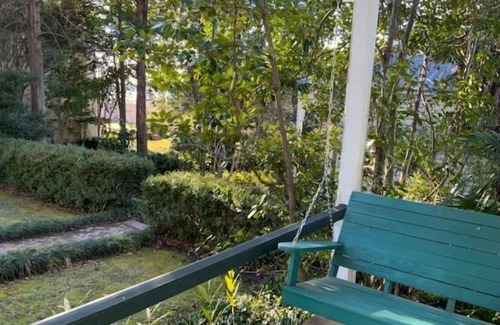 Vicksburg House | Classic Cottage #3 at Flowerree