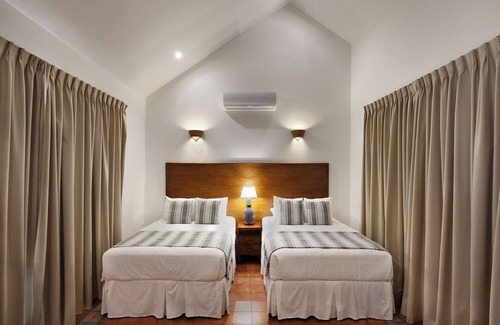 Calle la Calzada House | Classic Double full size bedroom