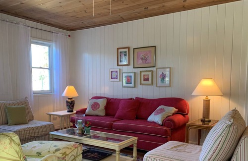 Sebastian House | Classic Florida Cottage - Access to Private Dock