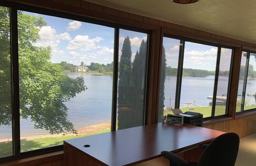 Bradley Cottage | Classic Lakefront Cottage on All-Sports Duncan Lake