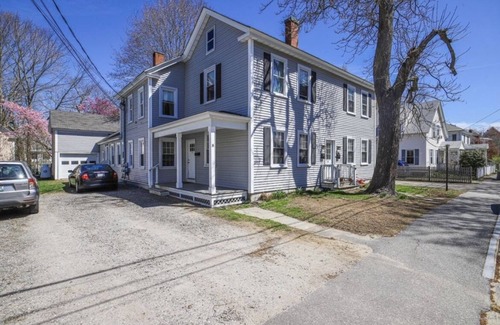 Brunswick Apartment | Classic New England 1st Floor 3 BR Downtown Brunswick