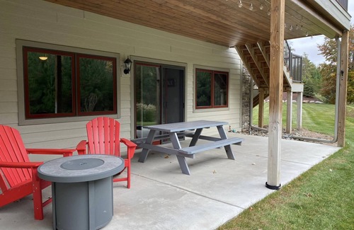Crosslake Condo | Classic, Stylish 2 Bd 2 Ba Lake Condo on Cross Lake
