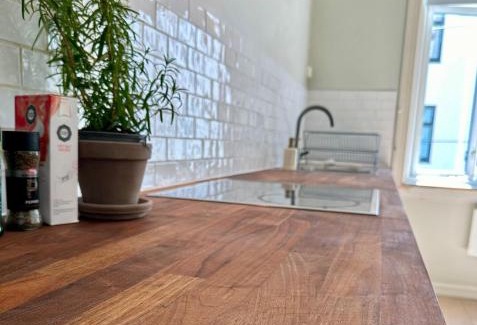Oslo Apartment | Classical 3 bedroom, 2 bath, minutes from Royal Palace, Main Shopping Street, Restaurants & Downtown