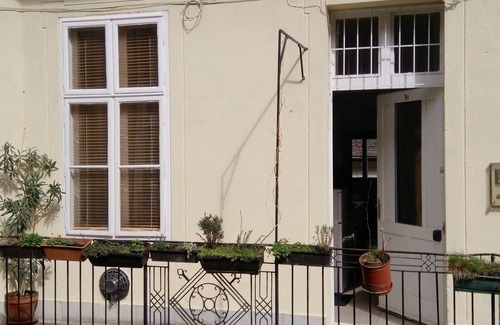 Erzsebetvaros Apartment | Classical Budapest apartment in the old Pest