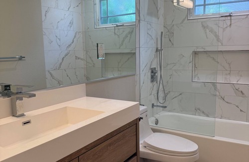 North Redondo House | Classy 4-bedroom house with AC in Redondo Beach