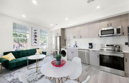 Northeast House | Classy Capitol Hill APT, Steps from DC Attraction