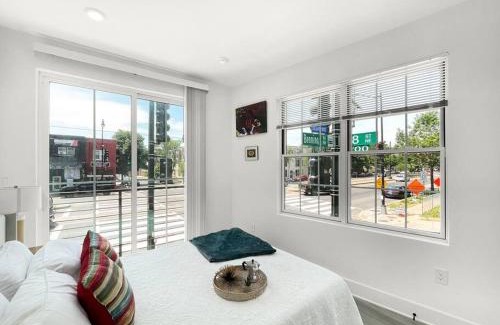 Northeast House | Classy Capitol Hill APT, Steps from DC Attraction