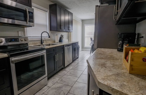 Lafayette House | Classy, Charming, Comfy 2 BR