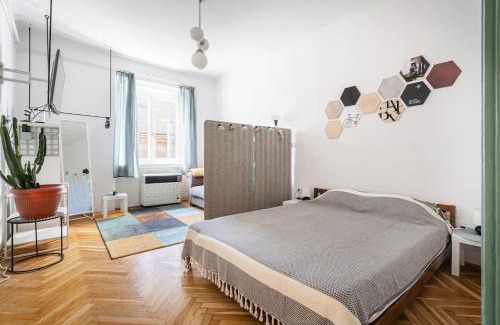 Jozsefvaros Apartment | Classy Couture Apartment