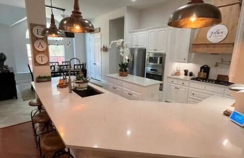 Southwest Carrollton House | Classy & Cozy in Carrollton