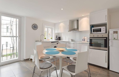 Santa Maria Maior Apartment | Classy, elegant, comfortable, at the entrance of the Castle