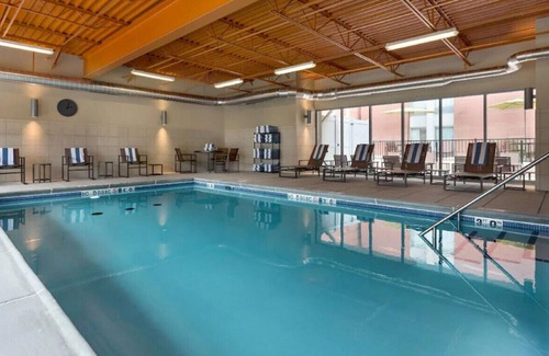 North Clayton House | Classy & Modern King Rm w/ Free Hot Breakfast!