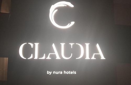 Es Palmer House | Claudia by Nura