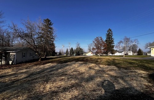 Frontenac Cottage | CLAYTON COTTAGE
