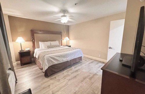Downtown Hotel | Clayton Plaza Hotel & Extended Stay
