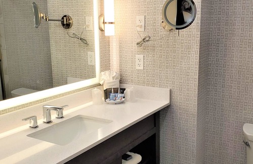 Downtown Hotel | Clayton Plaza Hotel & Extended Stay