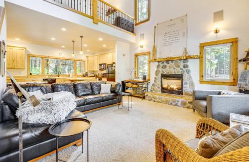 Cle Elum House | Cle Elum Lake Home with Hot Tub and Mountain Views