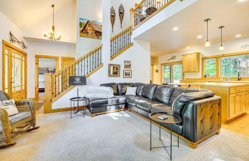 Cle Elum House | Cle Elum Lake Home with Hot Tub and Mountain Views