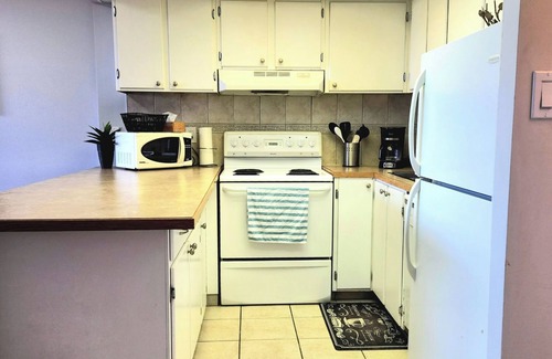 Red Deer Condo | Clean and Bright One Bedroom Condo in Great Location! #412 Checkmate