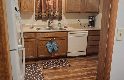 Wichita House | Clean and cozy 3 bedroom home
