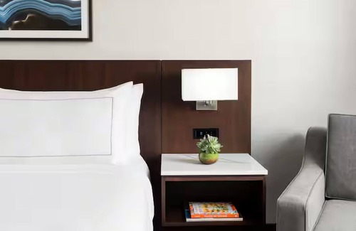 Downtown Tucson Hotel | Clean and Cozy Room Perfect for Relaxation w/Pool & On-Site Dining Options