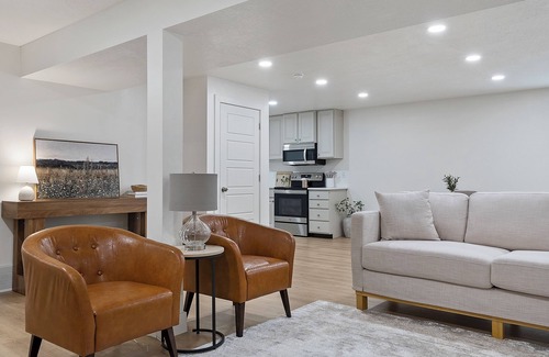 Mountain Green Apartment | Clean and Modern 2-bedroom Apartment in beautiful Mountain Green